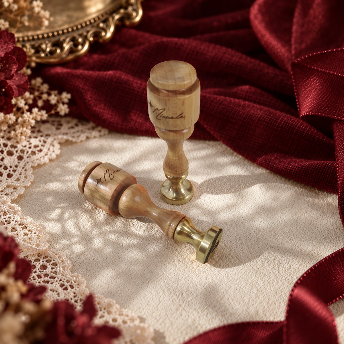 Wooden handle style for the Head + Wooden Handle option; one handle included
